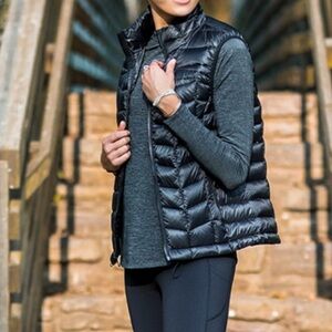 Banded Women’s Renew Down Vest Black